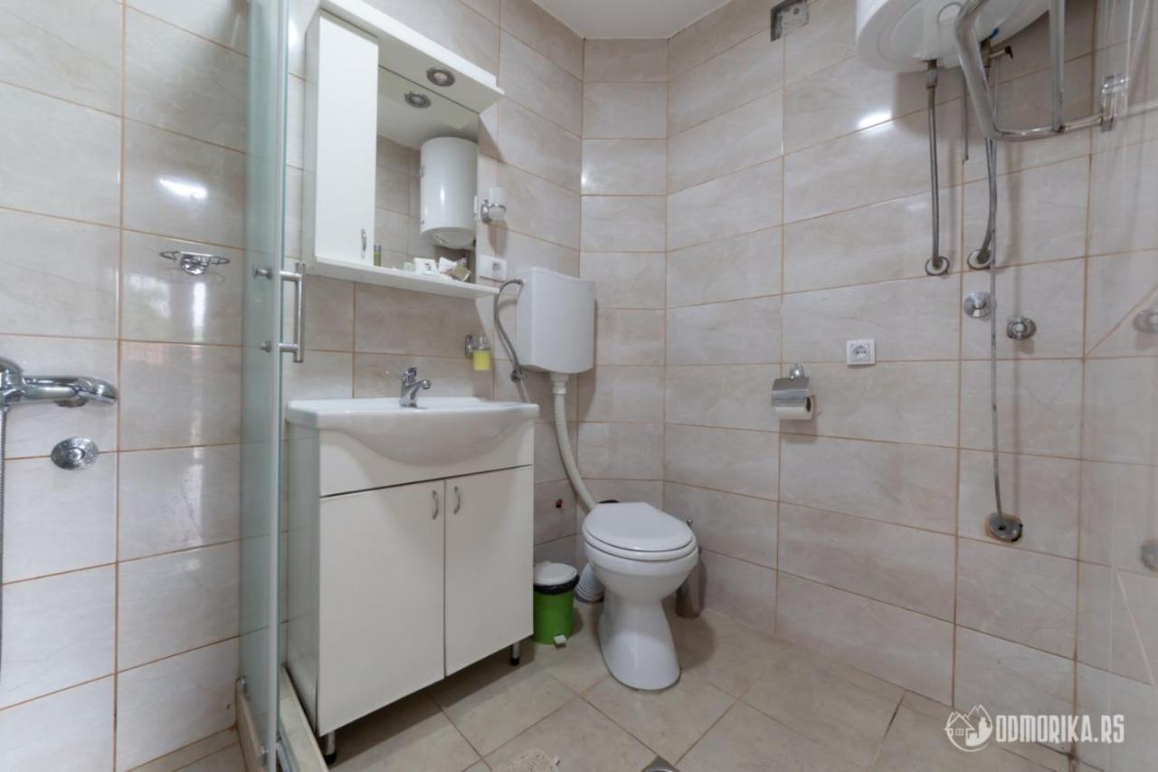 Apartmani Nina S Баїна-Башта Екстер'єр фото