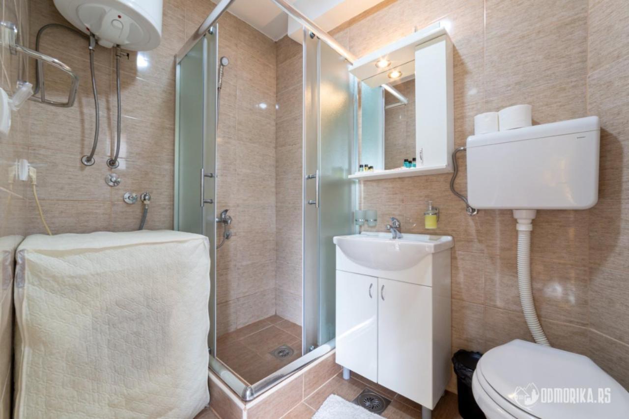 Apartmani Nina S Баїна-Башта Екстер'єр фото