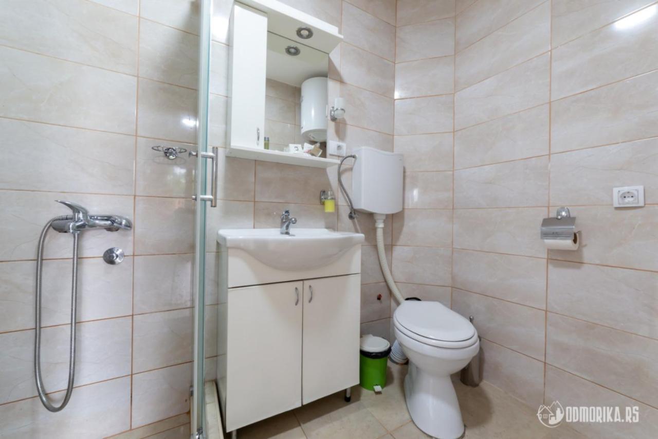 Apartmani Nina S Баїна-Башта Екстер'єр фото
