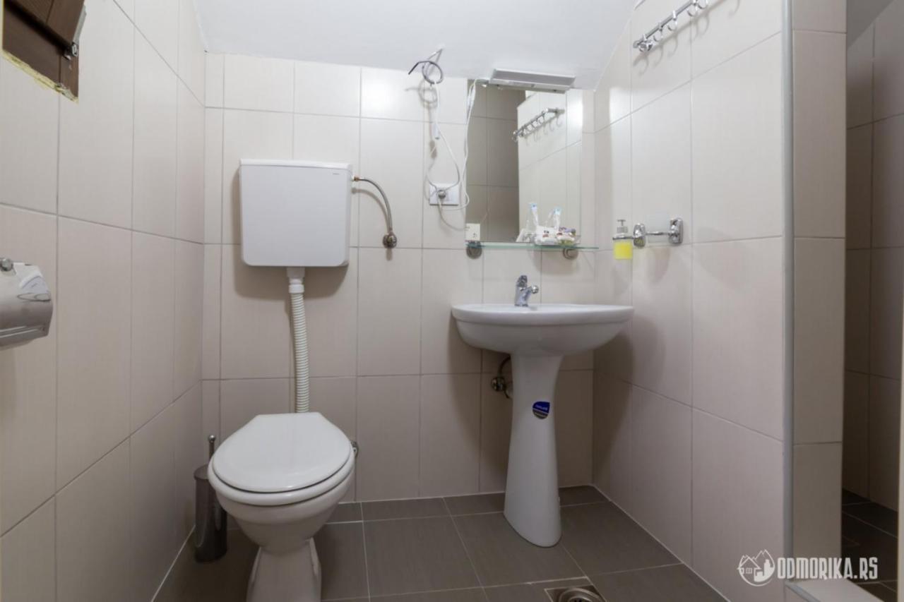 Apartmani Nina S Баїна-Башта Екстер'єр фото
